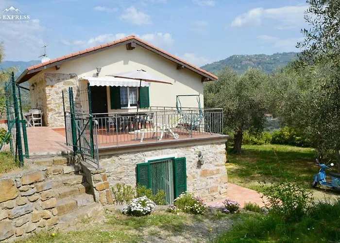 別荘 Casa Delle Olive ドルチェアックア
